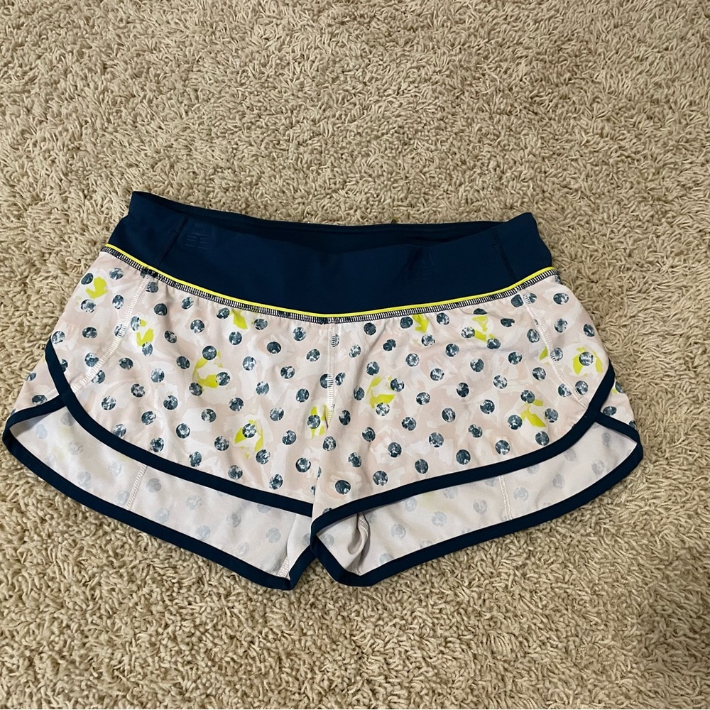 N/A🍃Lululemon shorts, size 6